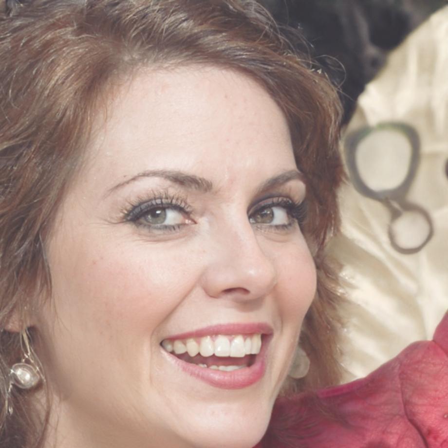 Retrato profesional de Isolda Figueroa